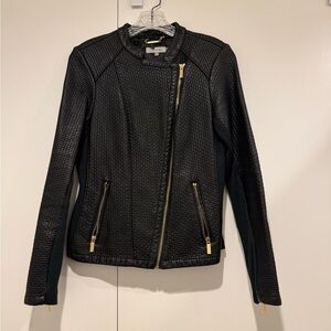 Clothing lot size small